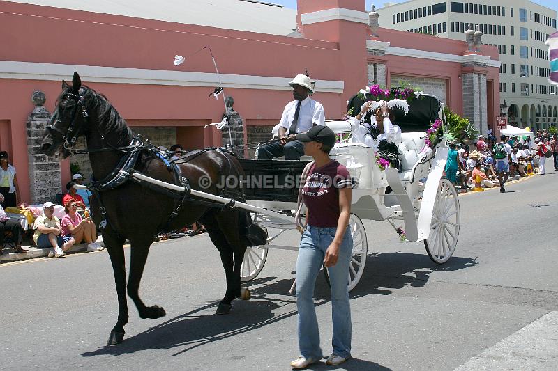 IMG_JE.BDADY44.JPG - Bermuda Day Parade, Front Street, Bermuda