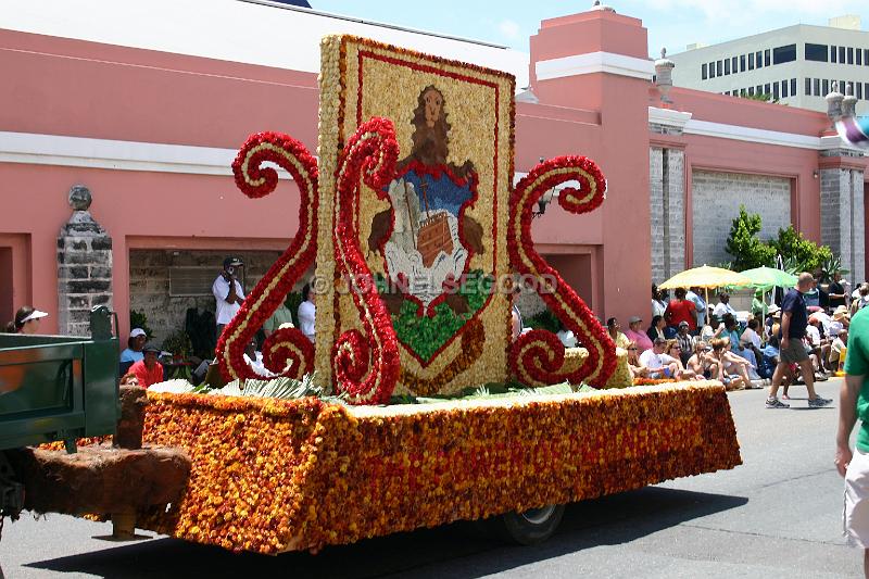 IMG_JE.BDADY67.JPG - Bermuda Day Parade, Floats, Front Street, Bermuda