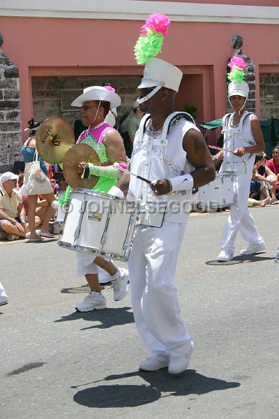 IMG_JE.BDADY87.JPG - Bermuda Day Parade, US College Band, Front Street, Bermuda