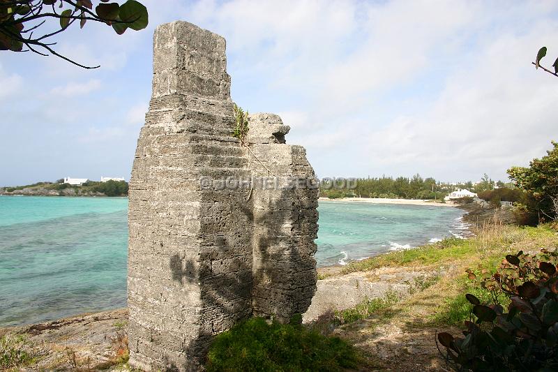 IMG_JE.SC22.JPG - Old Chimney on Railway Trail, Shelly Bay, Bermuda