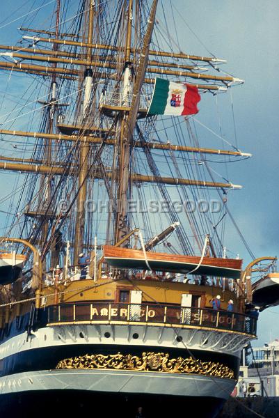 IMG_JE.TS01.jpg - Tall Ship Amerigo Vespucci, docked at Front Street, Hamilton, Bermuda