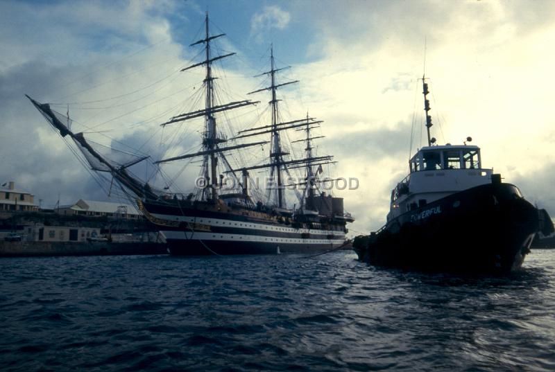 IMG_JE.TS03.jpg - TuTug Powerful with Tall Ship Amerigo Vespucci in tow