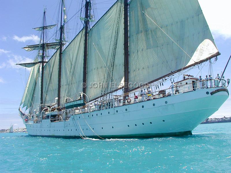 IMG_JE.TS28.JPG - Tall Ships in Hamilton Harbour, Bermuda