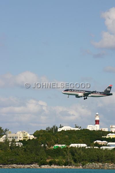 IMG_JE.AI28.JPG - US Air landing in Bermuda