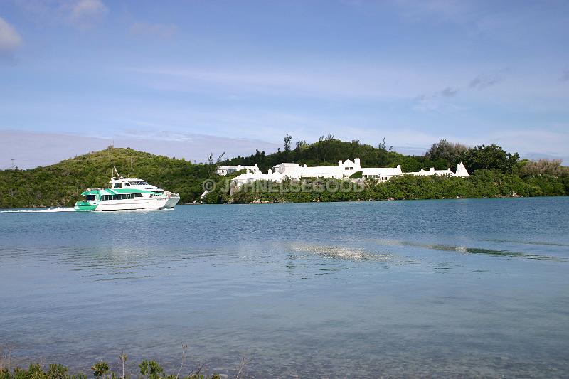 IMG_JE.FE03.JPG - Fast Ferry Tempest at Ferry Reach, Bermuda