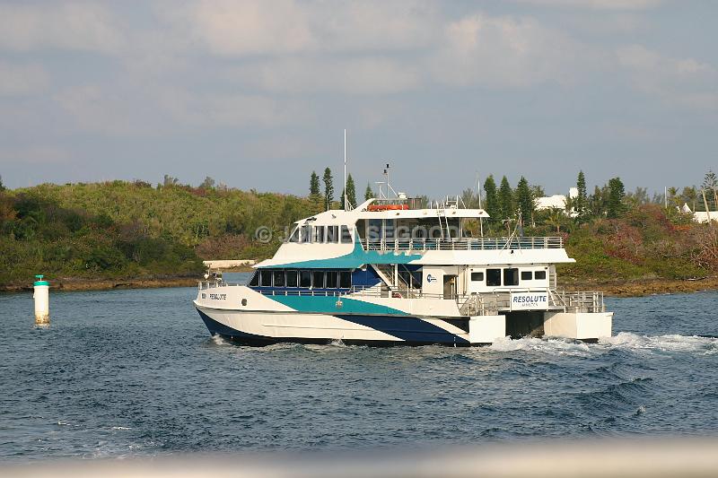 IMG_JE.FE08.JPG - Fast Ferry Resolute in Great Sound, Bermuda