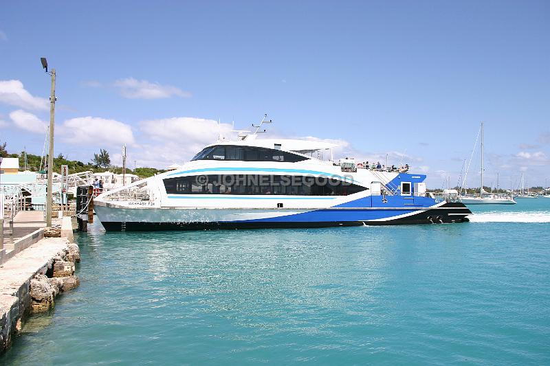 IMG_JE.FE11.JPG - Fast Ferry Warbaby Fox, in St. George's, Bermuda