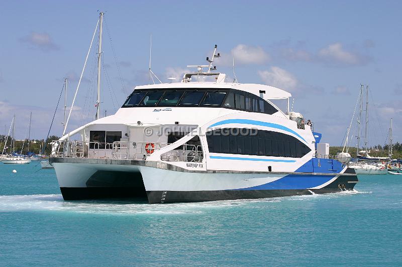 IMG_JE.FE12.JPG - Fast Ferry Warbaby Fox in St. George's harbour, Bermuda