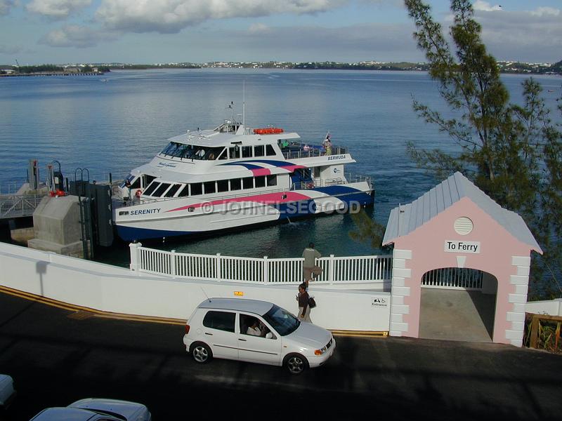 IMG_JE.FE25.JPG - Fast Ferry Serenity at Rockaway, Bermuda