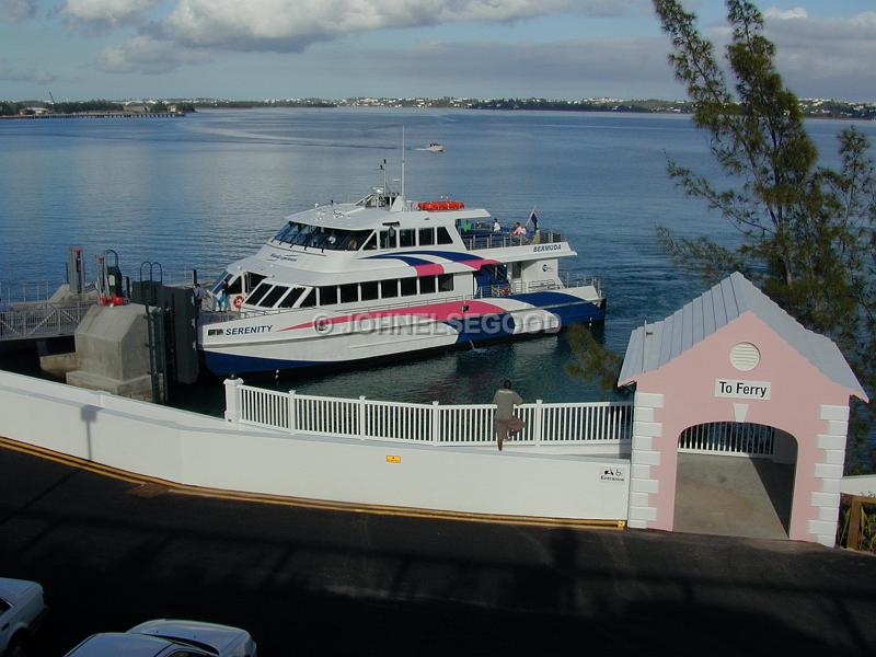 IMG_JE.FE26.JPG - Fast Ferry Serenity at Rockaway, Bermuda