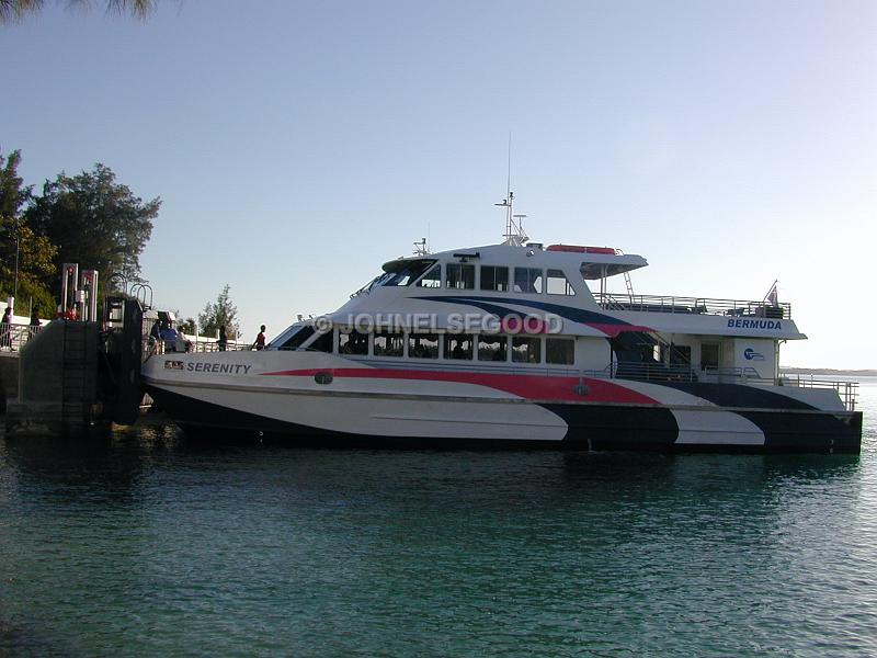 IMG_JE.FE30.JPG - Fast Ferry Serenity at Rockaway, Bermuda