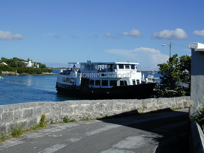 IMG_JE.FE38.jpg - Ferry Deliverance, Cavello Bay, Bermuda, transport