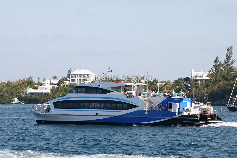 IMG_JE.FE59.jpg - Fast Ferry Warbaby Fox, Hamilton Harbour, Bermuda