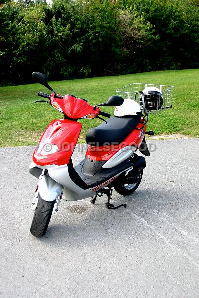 IMG_JE.RB01.jpg - Scooter, tourist transportation, Bermuda